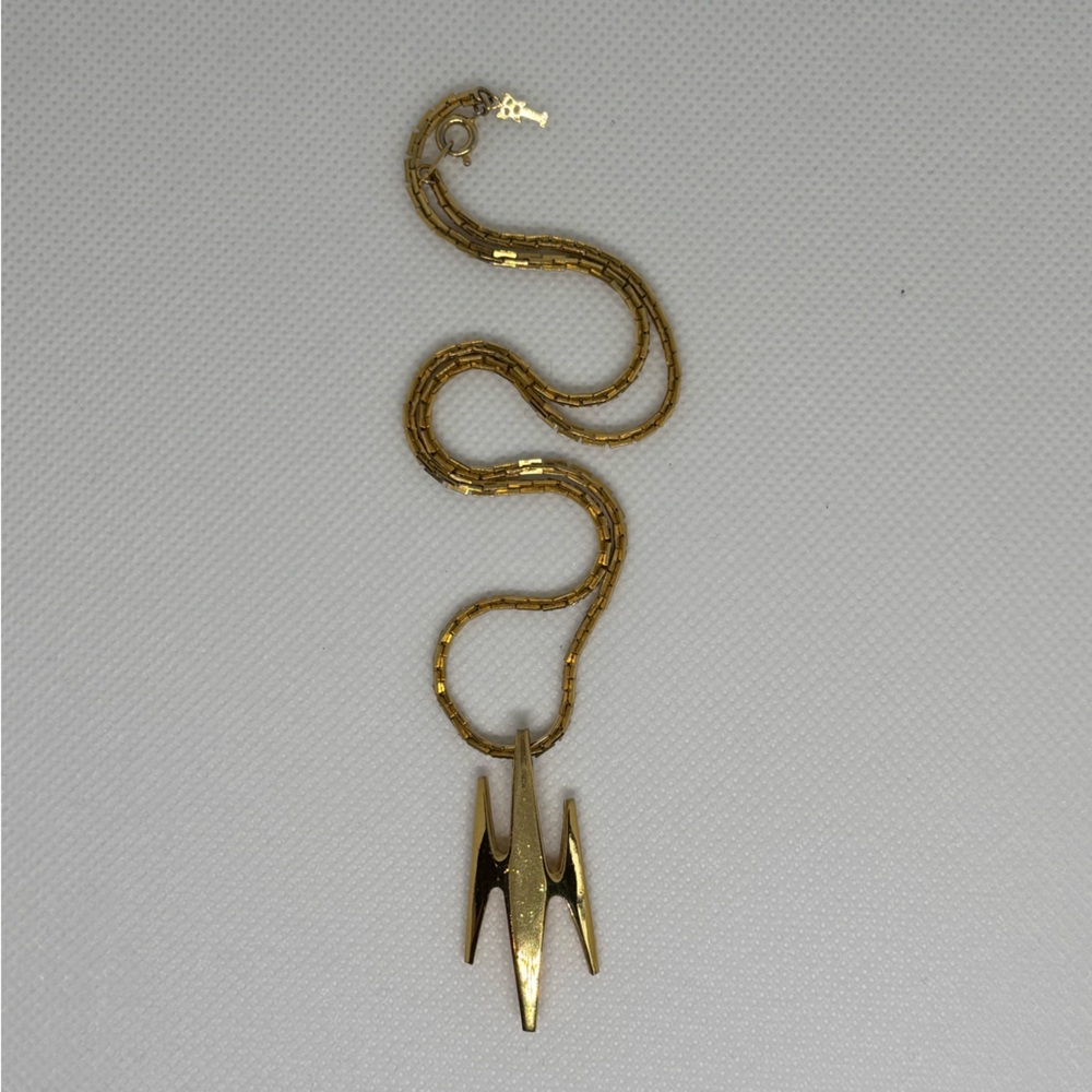 Vintage Gold Tone Necklace, Trifari Pendant